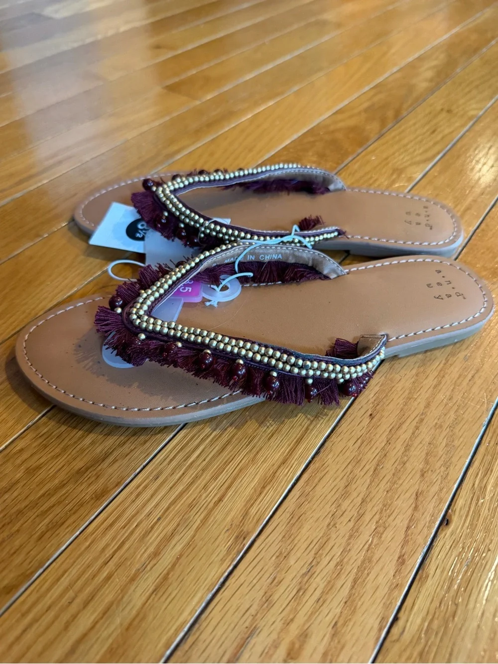 NWT A New Day Womens Sz 8.5 Burgundy Beaded Fringe Flip Flops Flat Sandals